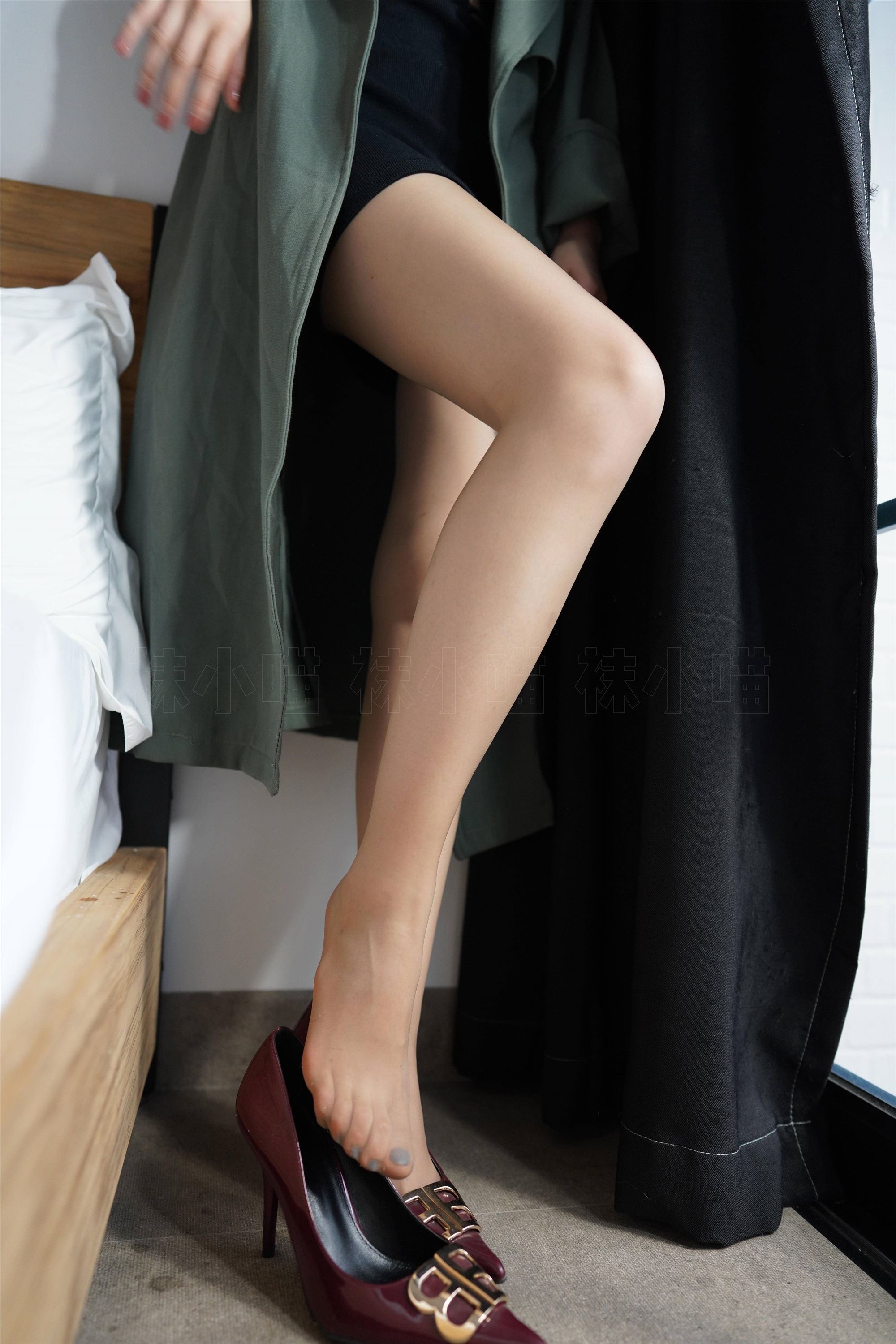 kittyWawa袜小喵  KT253 大衣×紧身裙